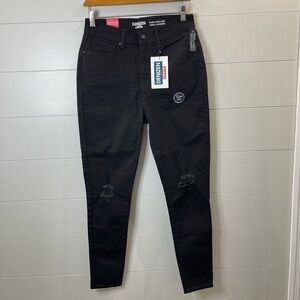 Denizen from Levi’s | NWT Black Ultra High-Rise Ankle Jegging Size 12/13